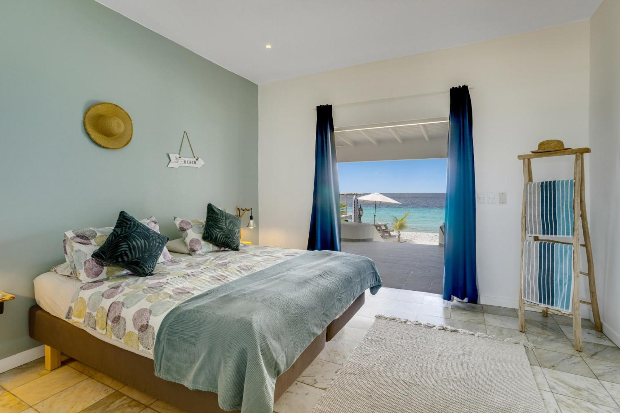 Oceanfront - Villa Port Of Call - Playa Kültér fotó