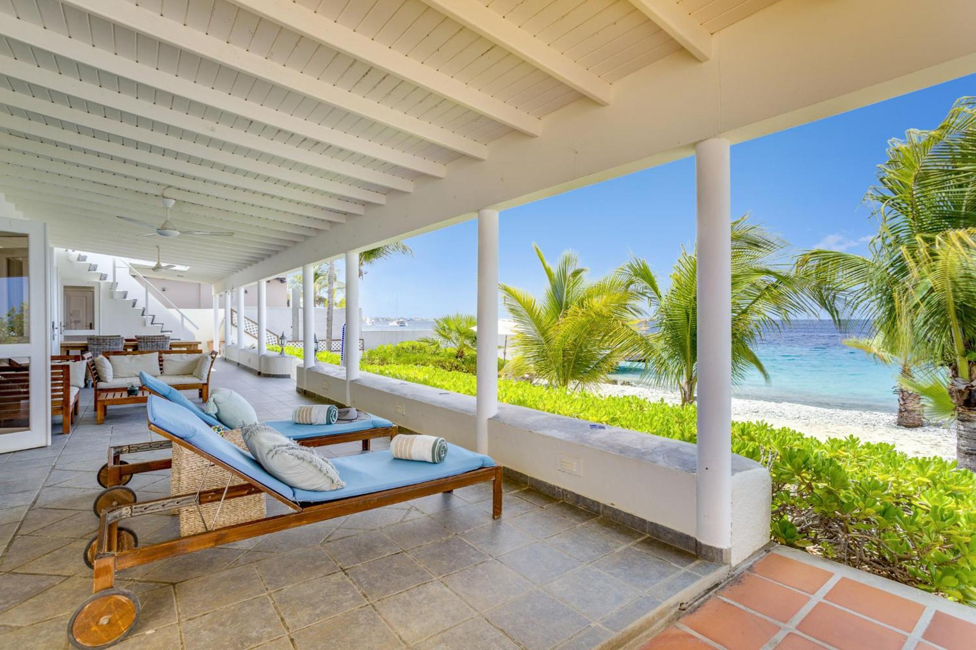 Oceanfront - Villa Port Of Call - Playa Kültér fotó