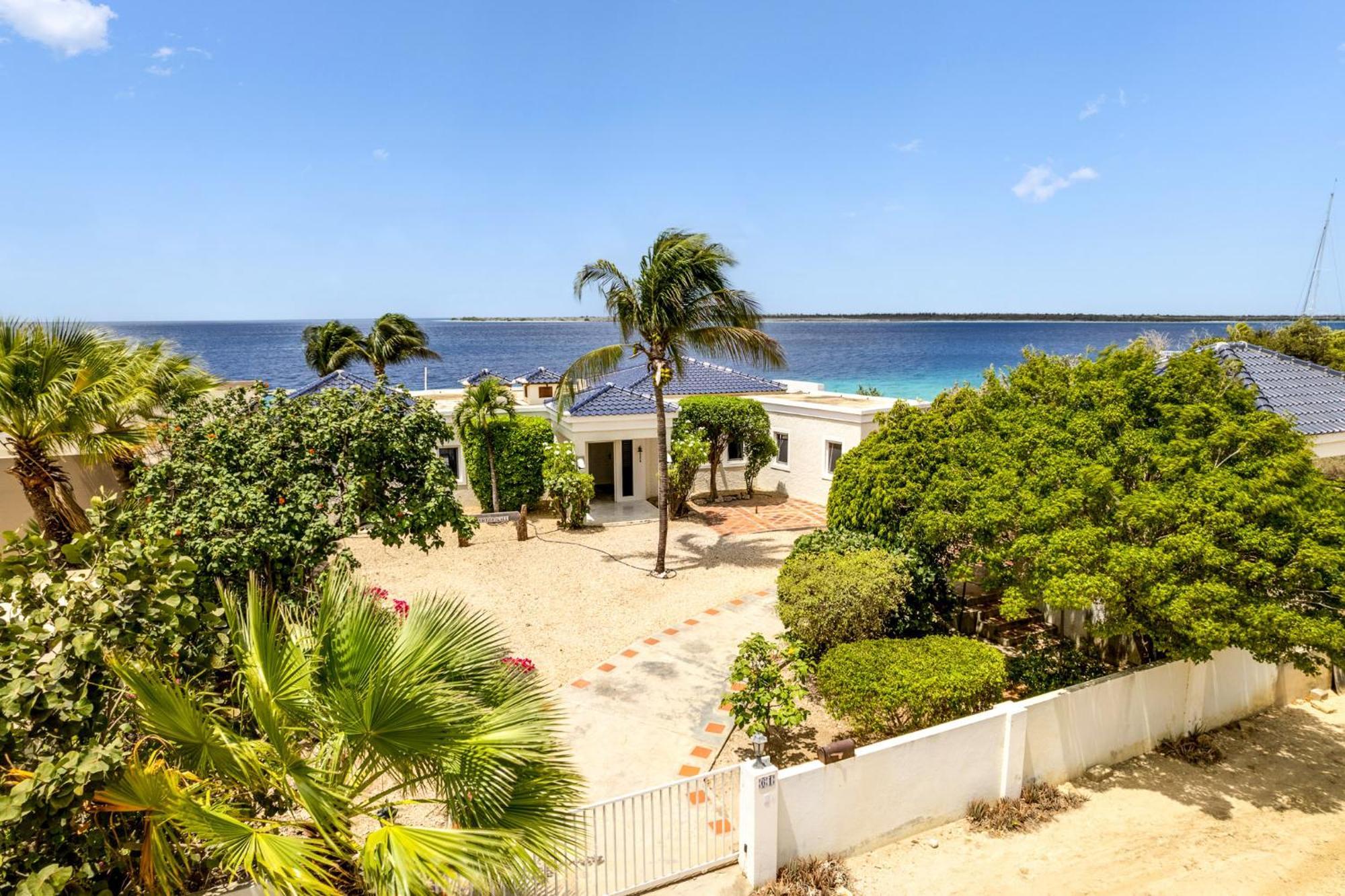 Oceanfront - Villa Port Of Call - Playa Kültér fotó
