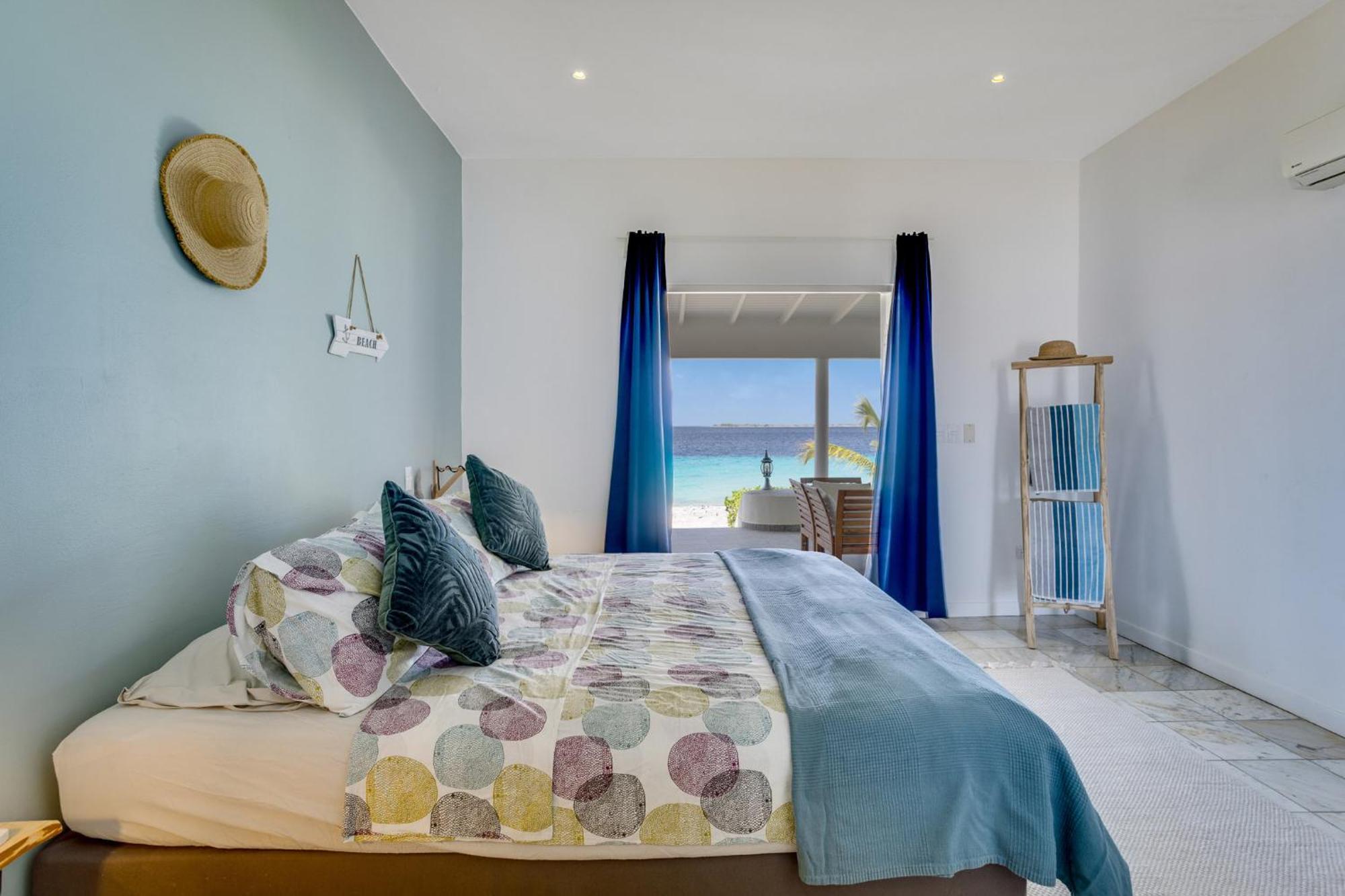 Oceanfront - Villa Port Of Call - Playa Kültér fotó