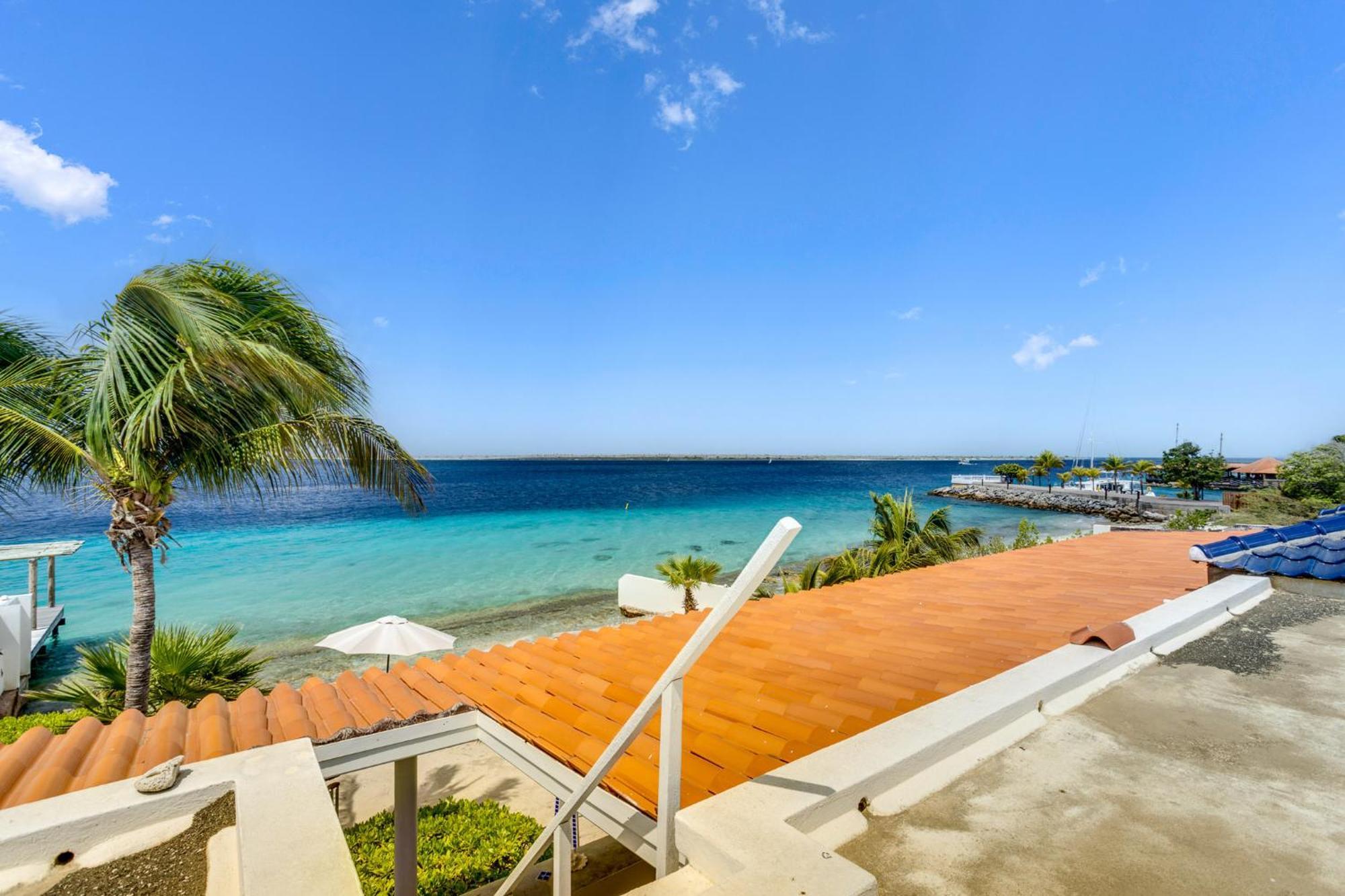 Oceanfront - Villa Port Of Call - Playa Kültér fotó
