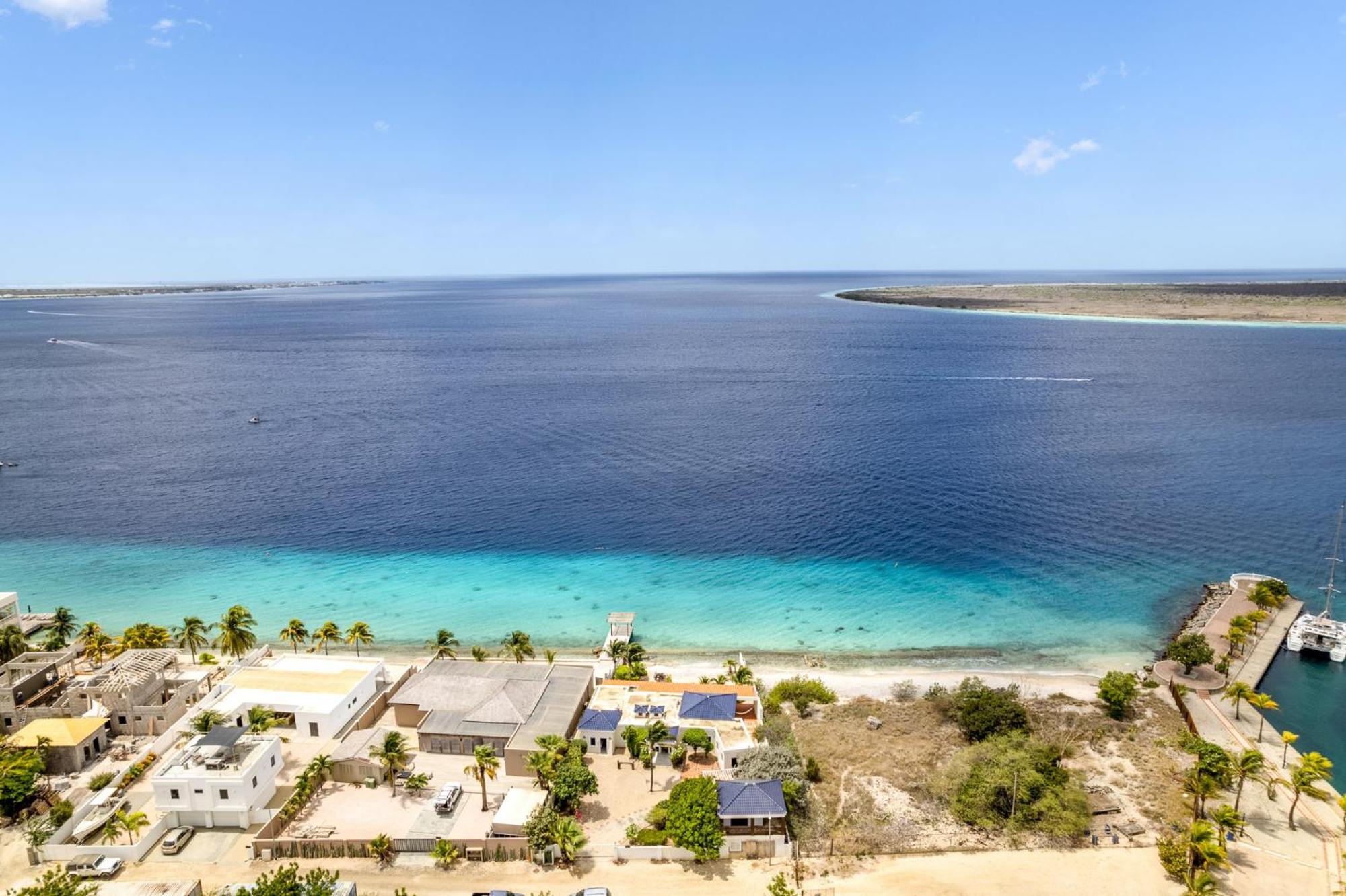 Oceanfront - Villa Port Of Call - Playa Kültér fotó