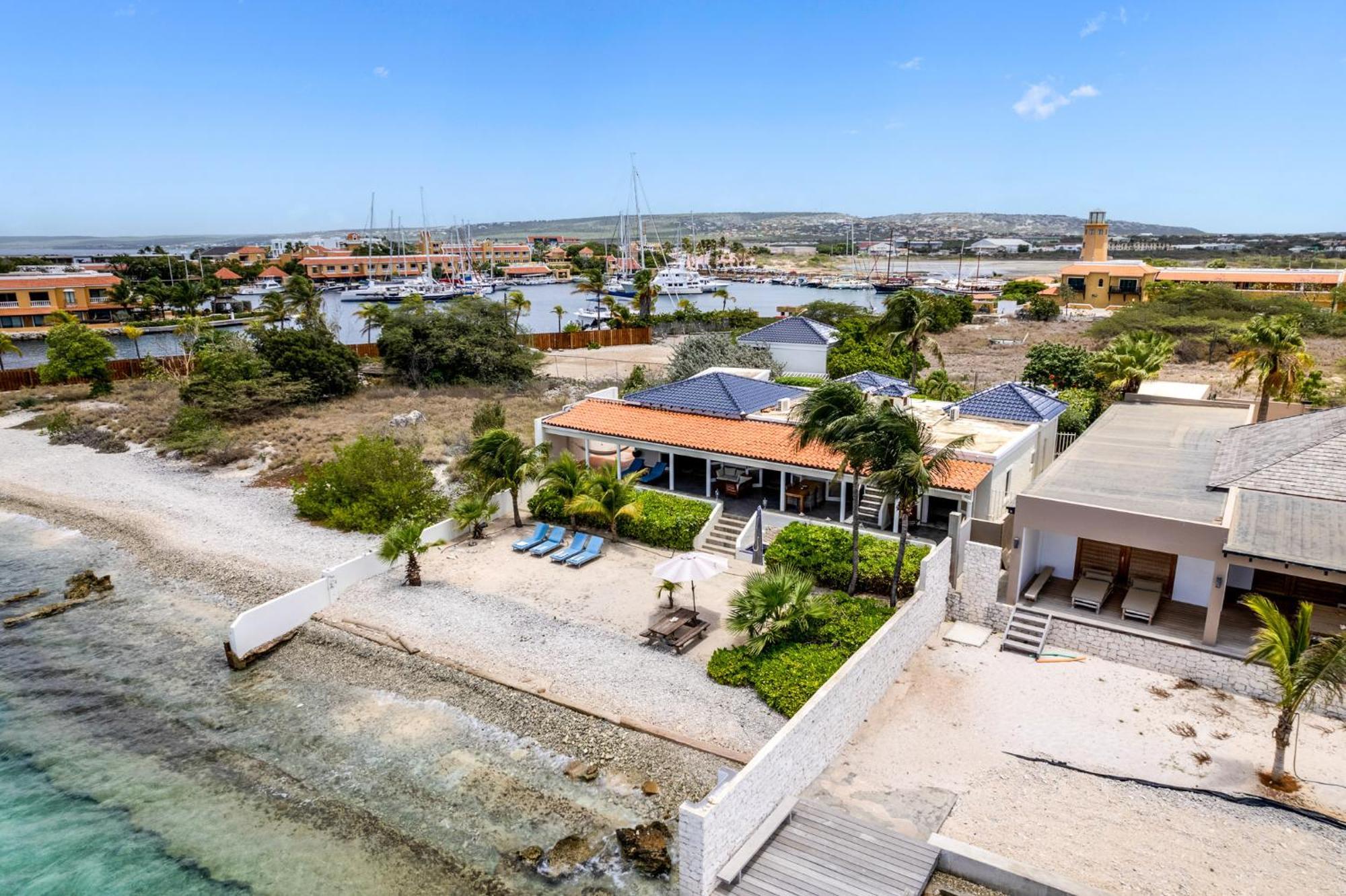 Oceanfront - Villa Port Of Call - Playa Kültér fotó