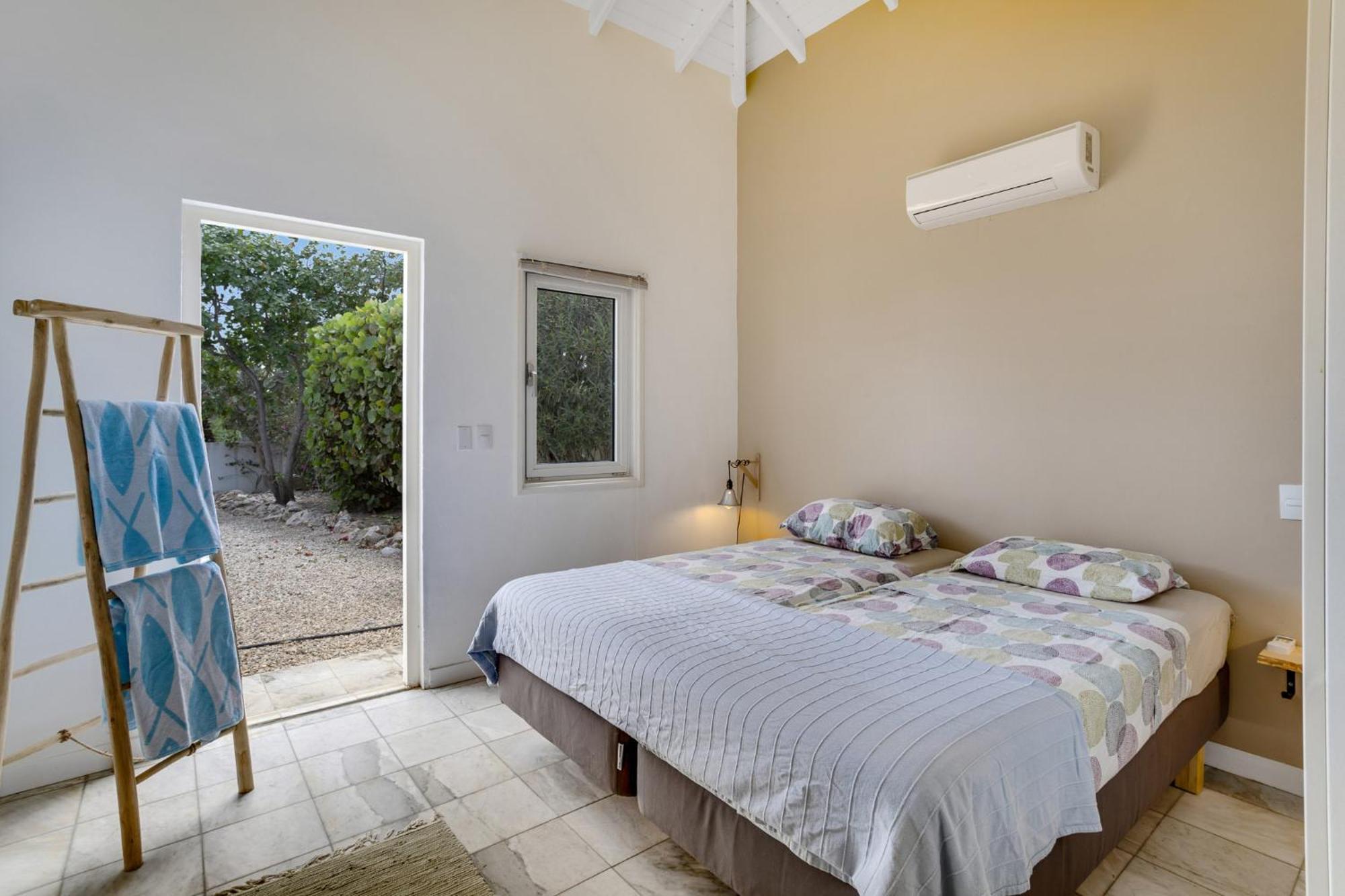 Oceanfront - Villa Port Of Call - Playa Kültér fotó
