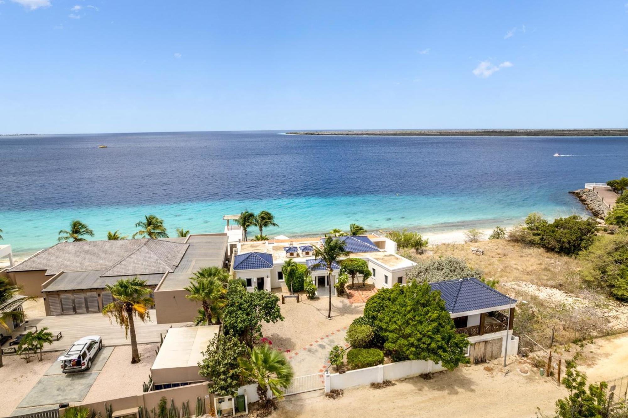 Oceanfront - Villa Port Of Call - Playa Kültér fotó